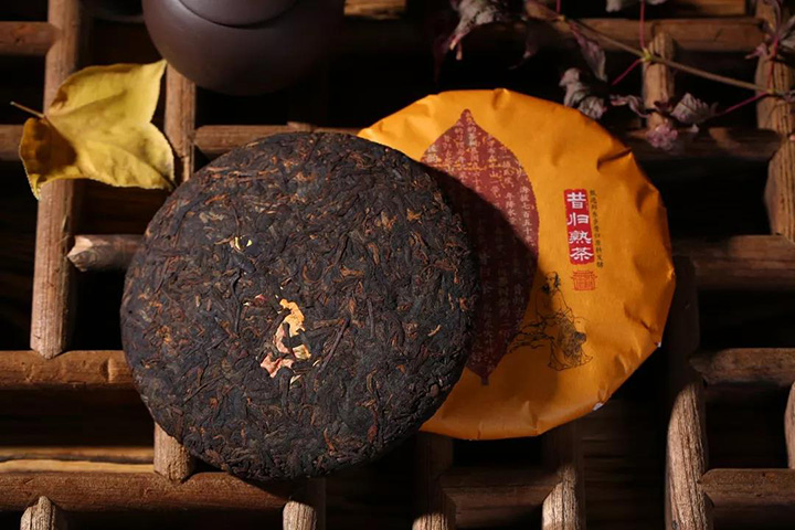 中茶普洱茶吉幸昔归熟茶饼形