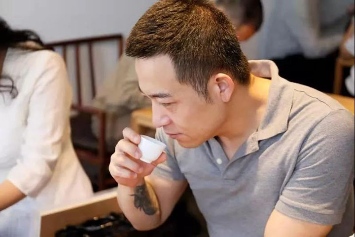 陈晓光，觉隐茶堂主理人。