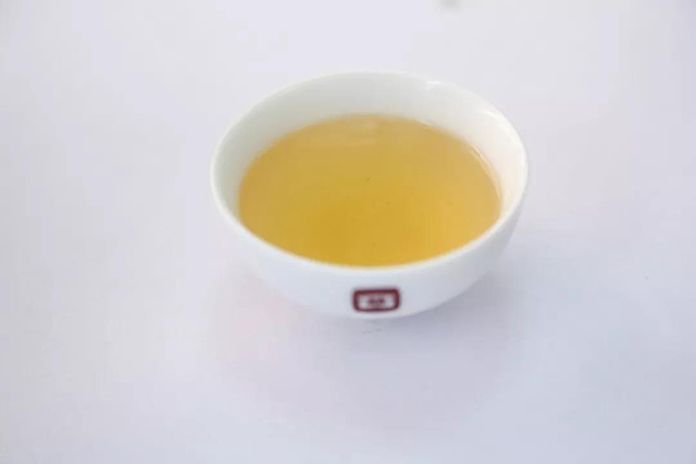 大益经典8582生茶1901批第7泡茶汤