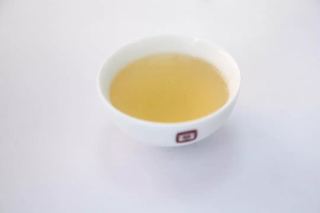 大益经典8582生茶1901批第6泡茶汤