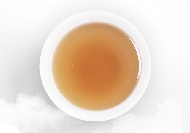 大益紫金贡饼普洱生茶茶汤