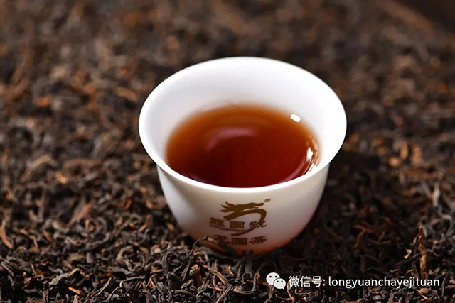 2019年龙园号新版老普洱礼茶（熟茶）