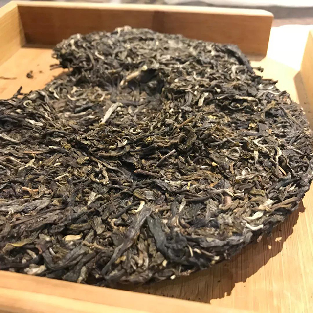 普洱茶撬茶开茶方法