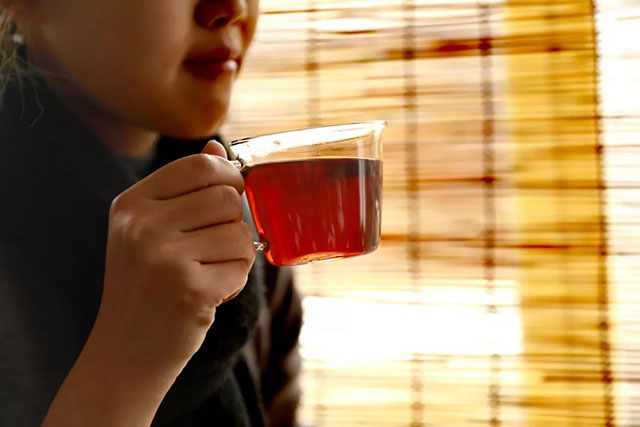 六大茶山娜拉普洱茶茶汤图片