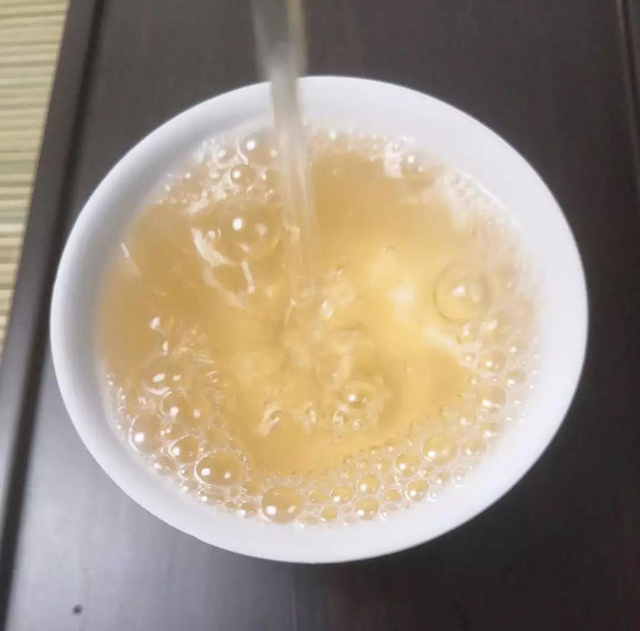 润元昌布朗青砖普洱茶生茶