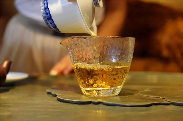 品茶与喝茶