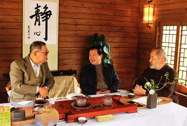 陈承茂与李瑞河范增平两位台湾茶人谈笑风生