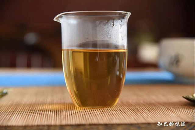 捌正道普洱茶生茶