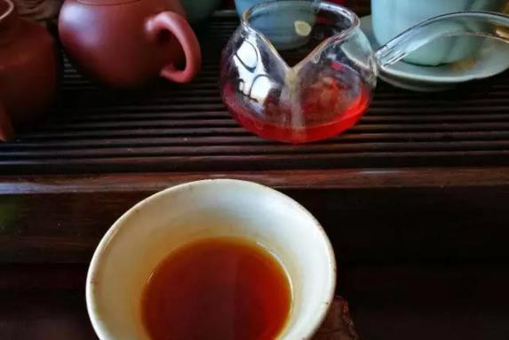 黄桂枢：我用考古的眼光研究普洱茶