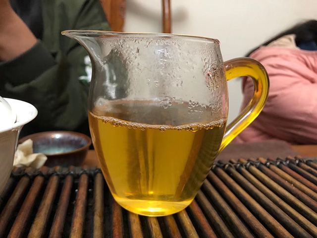 2018年藤条古树普洱茶汤