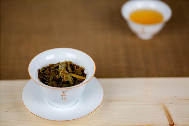 宝和祥易武贡典普洱茶