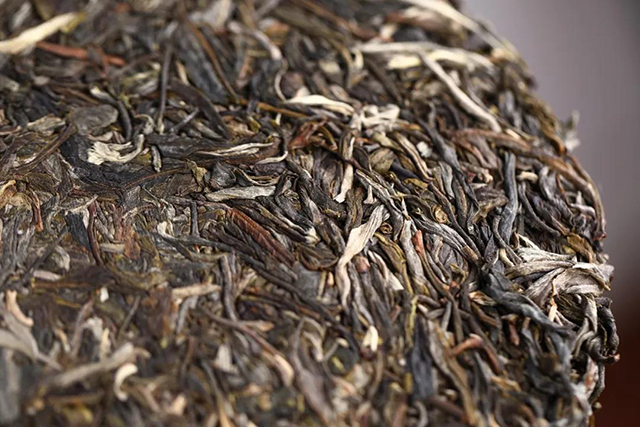 2020年老同志茗将普洱茶生茶