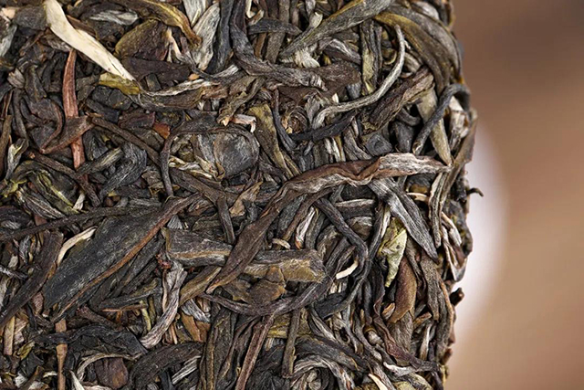 2020年老同志茗将普洱茶生茶