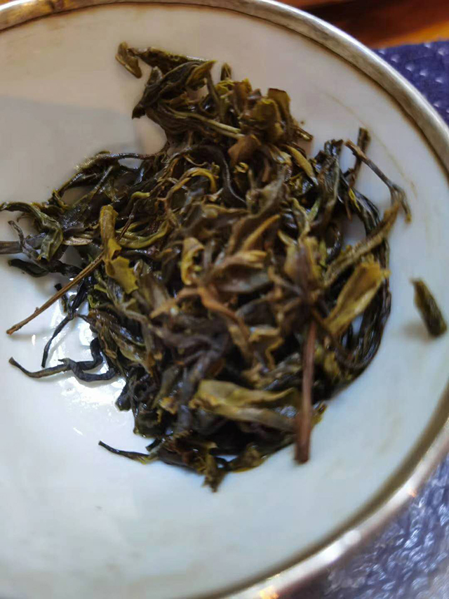 蓝版旮旯村普洱茶