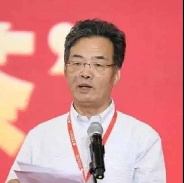 全国农技推广中心副主任中国茶产业联盟副秘书长王戈致辞