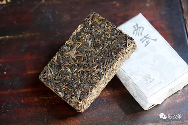 彩农茶易武茶十年醇