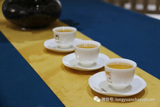 龙园号御贡金砖普洱茶紧压茶熟茶