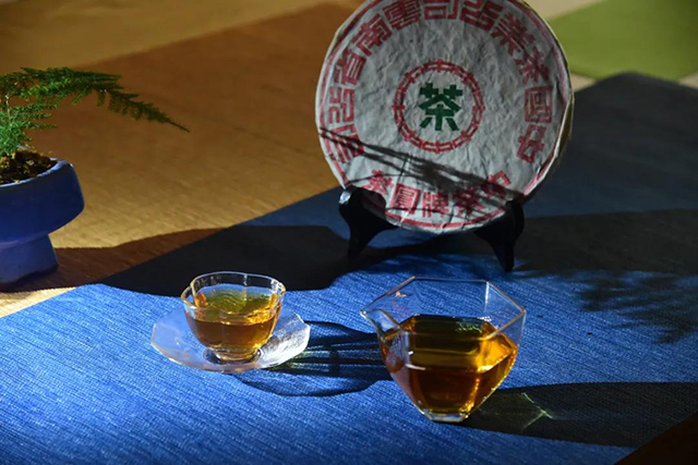 千禧年蓝印铁饼
