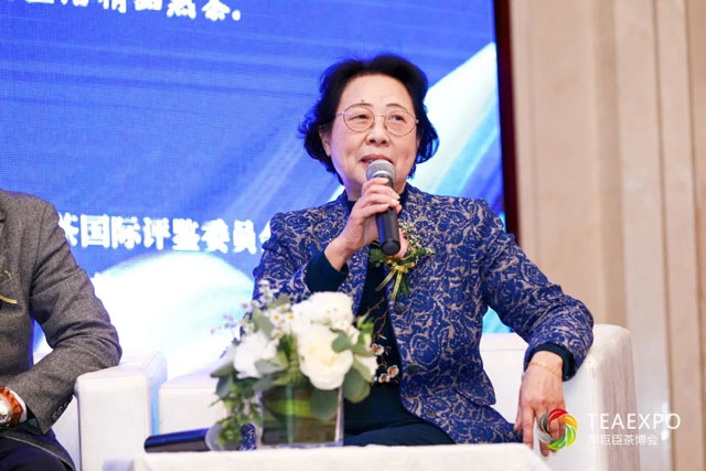 中国国际茶文化研究会副会长中国普洱茶国际评鉴委员会执行会长杨琴媛