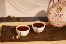 宫廷贡润今日上市：一口厚滑一口甜蜜，尽享偃意，小而精的绝佳品饮熟茶