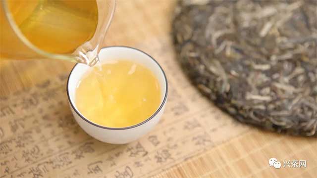 深土茶叶牛年纪念饼牛气冲