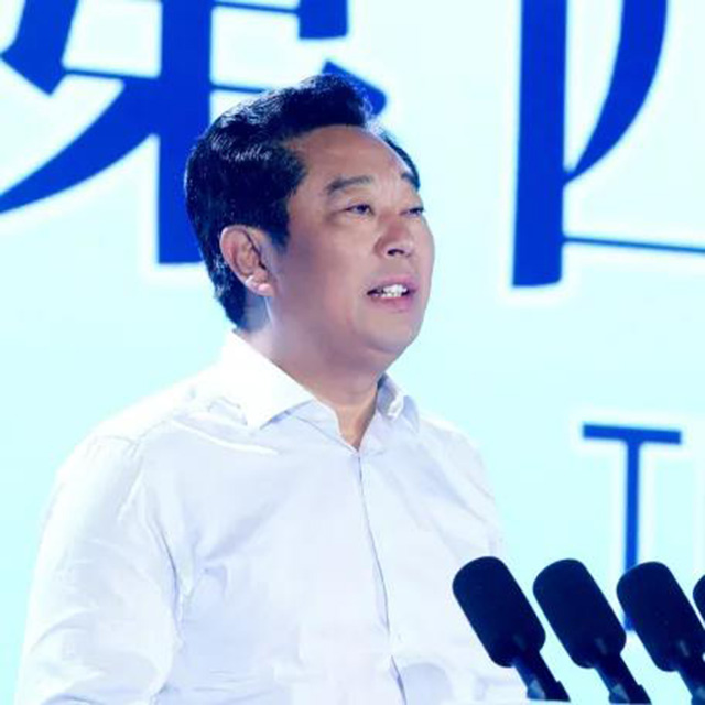 中共宜宾市委书记刘中伯致词