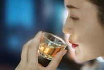 「津品茶话」为什么初夏是喝茶养生重要的季节？