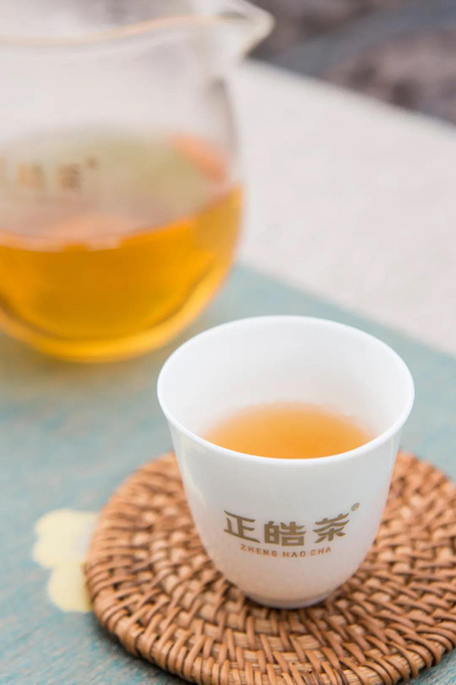 正皓茶滑竹梁子普洱茶品鉴