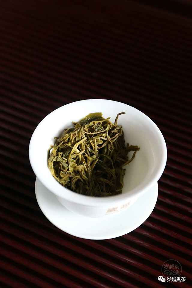 岁越黑茶