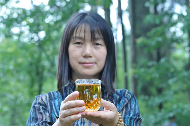 行峰者胜厚道普洱茶