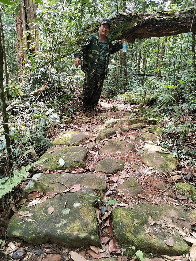 石镶古道