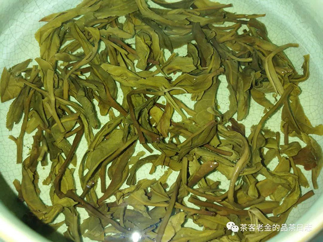 紫者曼松龙珠普洱茶