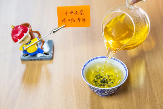 双陈普洱红色主题纪念茶东方红星品评