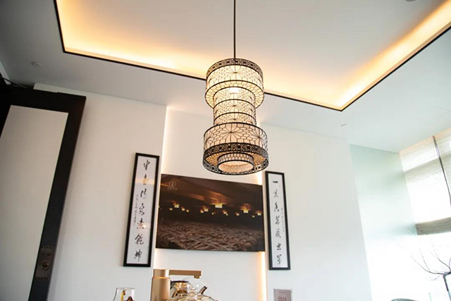 双陈普洱罗浮宫体验平台则位于罗浮宫7楼茶品展示区