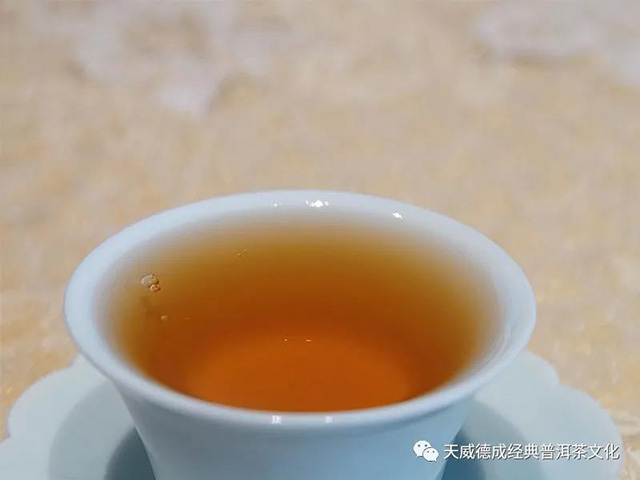 天威德成茗心古树白茶