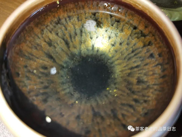 彤掌柜2021年虫吃茶普洱茶