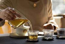津品茶话：为什么越来越多人喜欢传统的喝茶方式？
