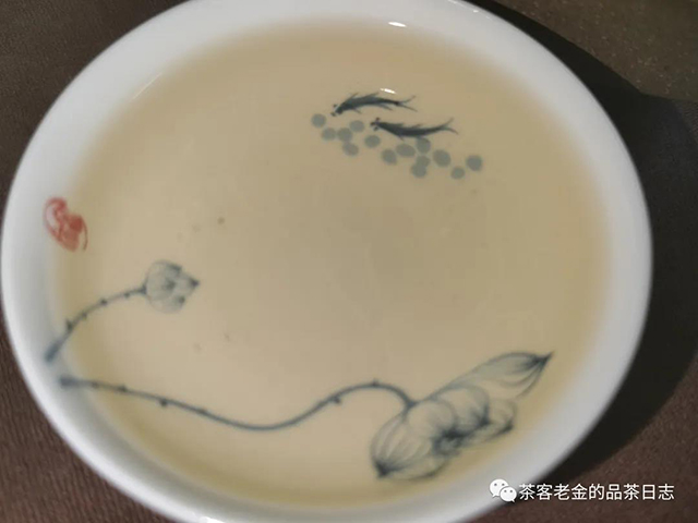 圆世号票印一号普洱茶