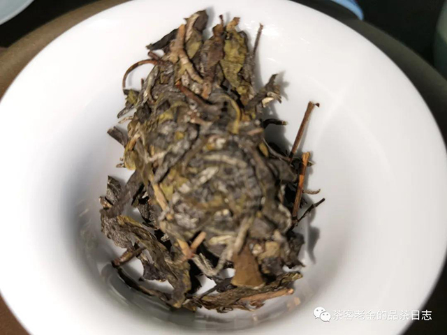 圆世号票印一号普洱茶