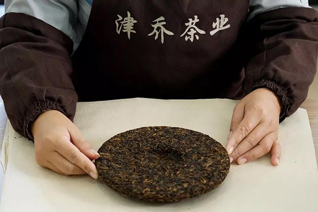 普洱茶饼窝窝