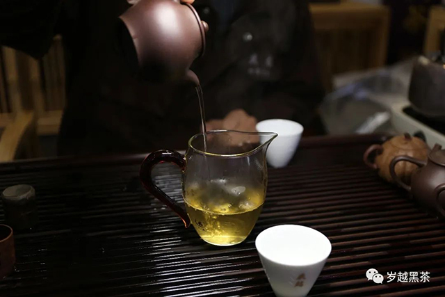 岁越黑茶拾年天尖砖