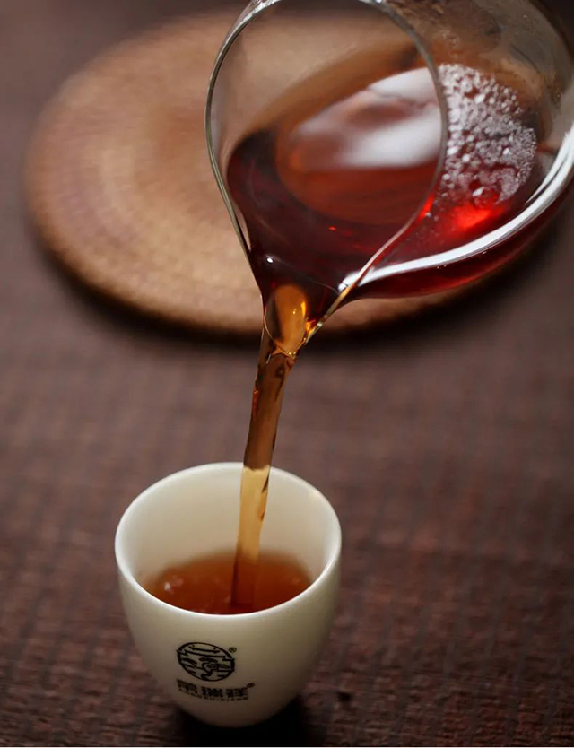 2018年临沧古树熟茶发酵金芽小茶头小滑头