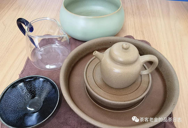 元龙号密林秋茶普洱茶