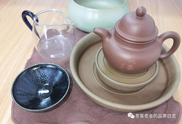 茶人壹树叶2021年拔地倚天普洱茶