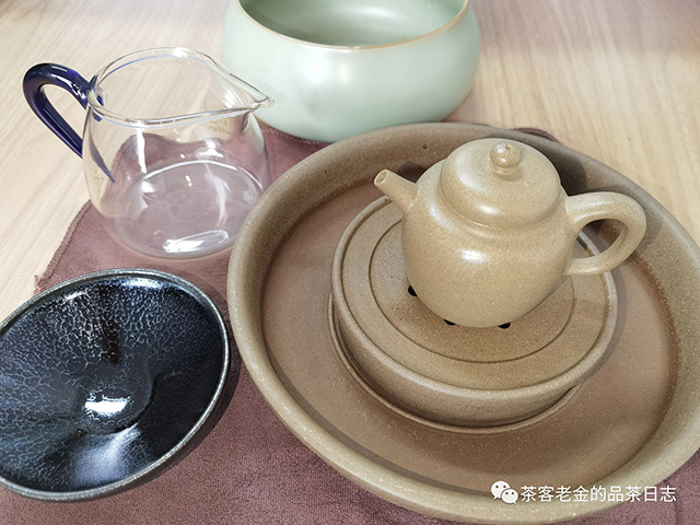 困鹿山中叶种普洱茶