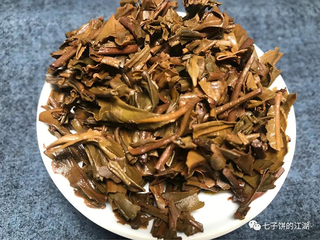 番顺茶业迎正青饼普洱茶