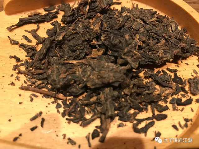 大益六六饼茶金色韵象普洱茶