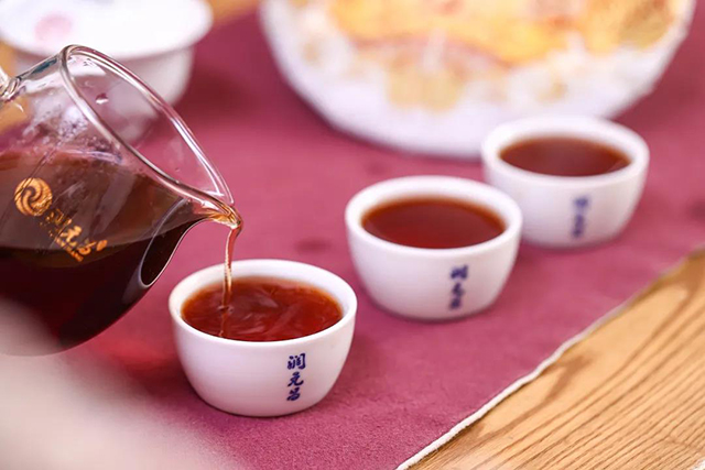 润元昌福虎临门虎饼普洱茶