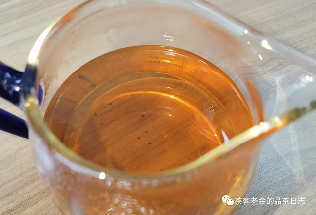 吾茶共饮98年易武大茶柱普洱茶