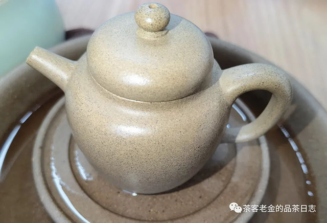 18苦行茶僧2019年易藏武藏普洱茶